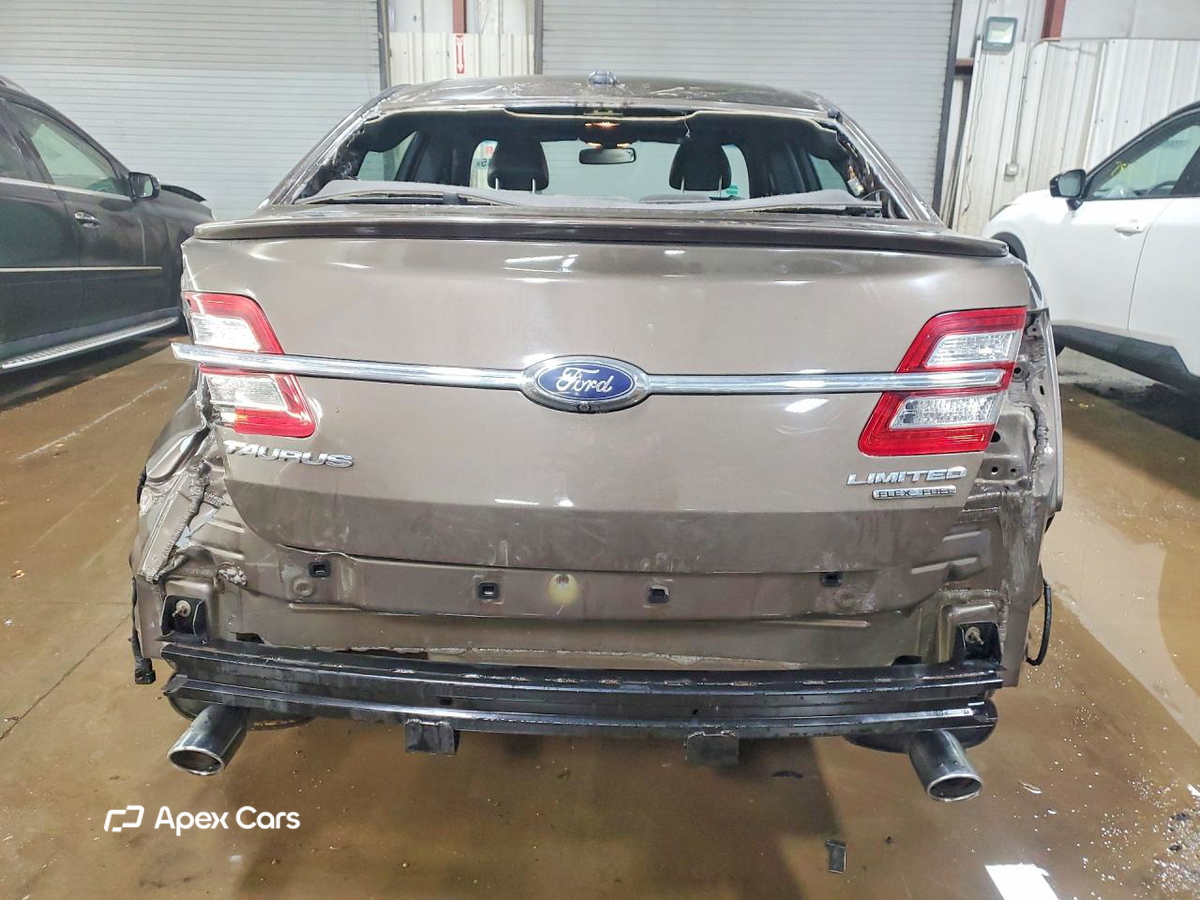 Ford Taurus 2016