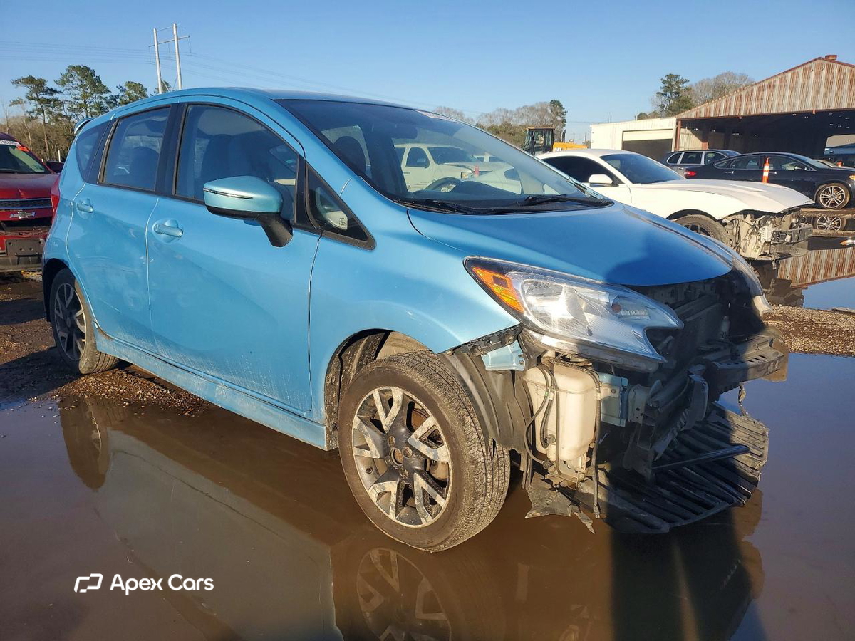 Nissan Versa 2015