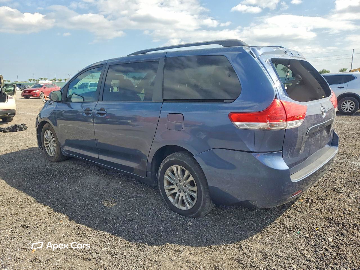 Toyota Sienna 2014