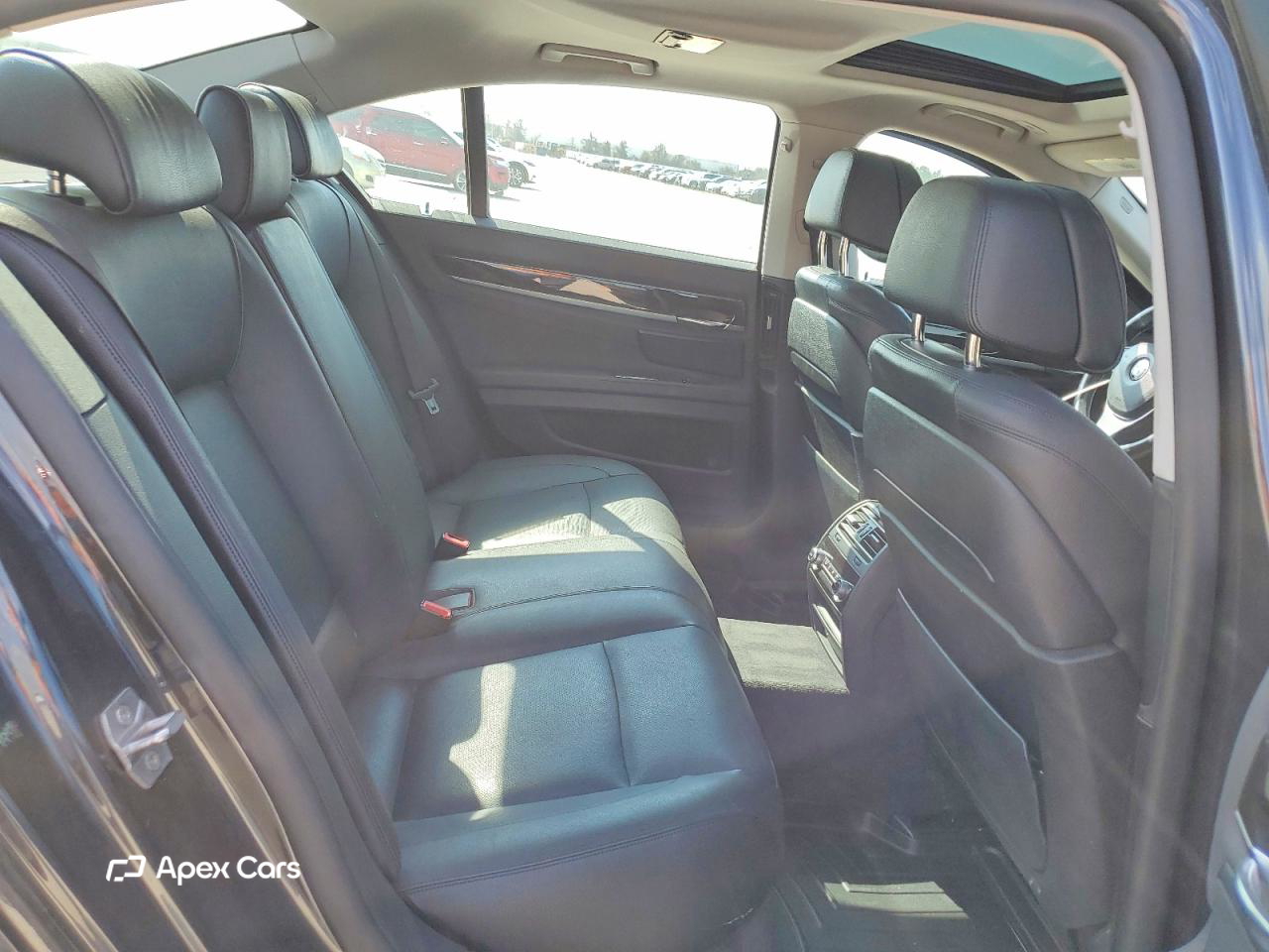 BMW Series 7 2015