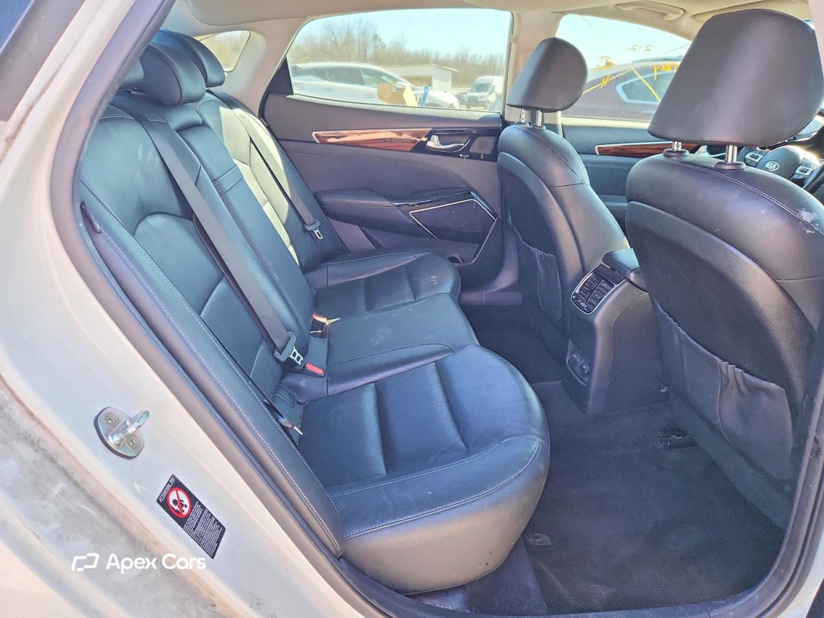 Kia Cadenza 2017