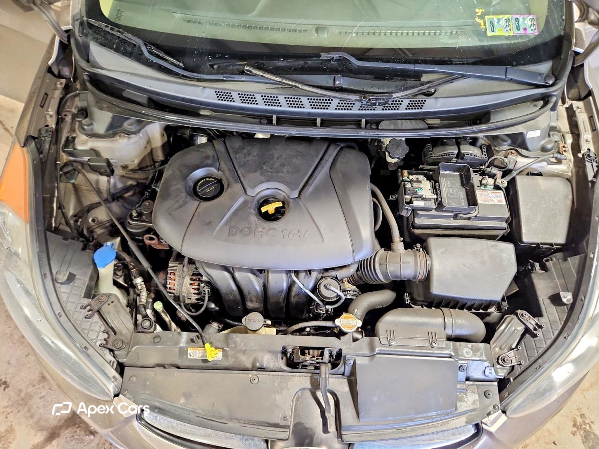 Hyundai Elantra 2012