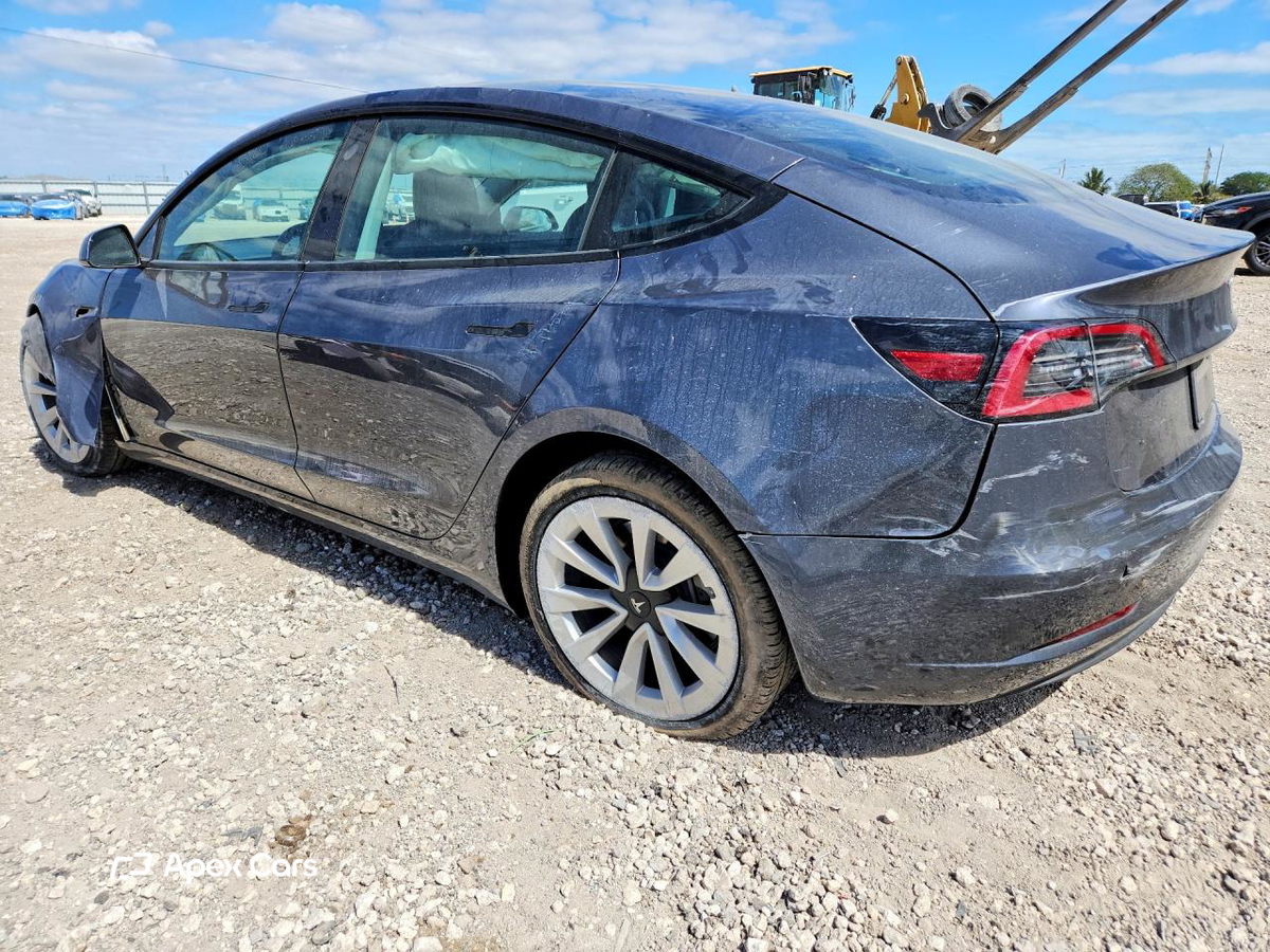 Tesla Model 3 2022