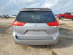 Toyota Sienna 2011