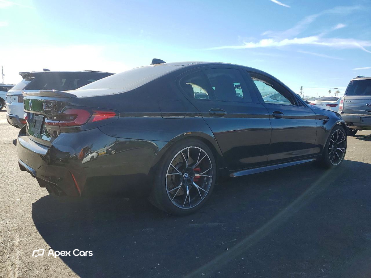 BMW M5 2021