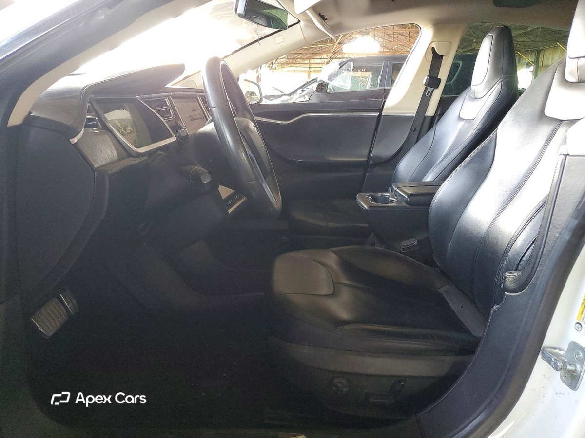 Tesla Model S 2013