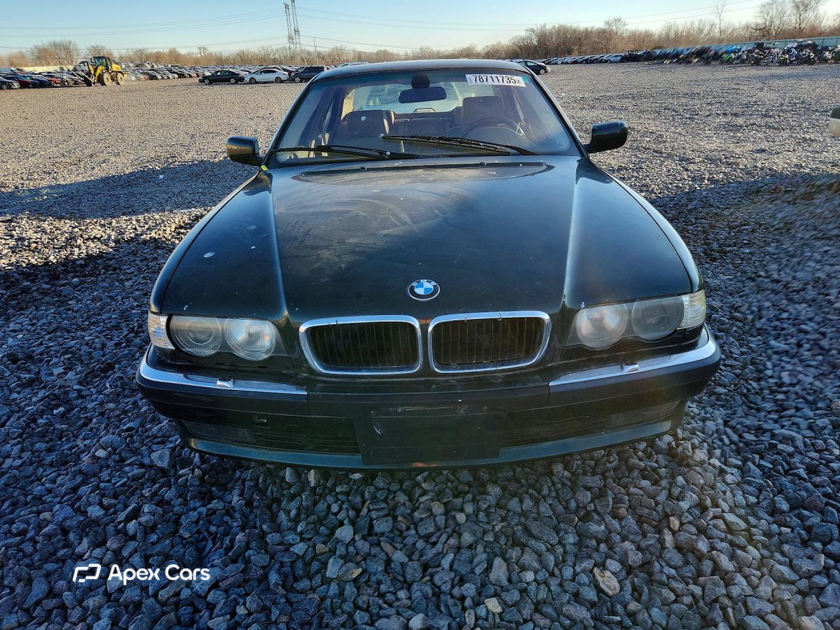 BMW Series 7 2001