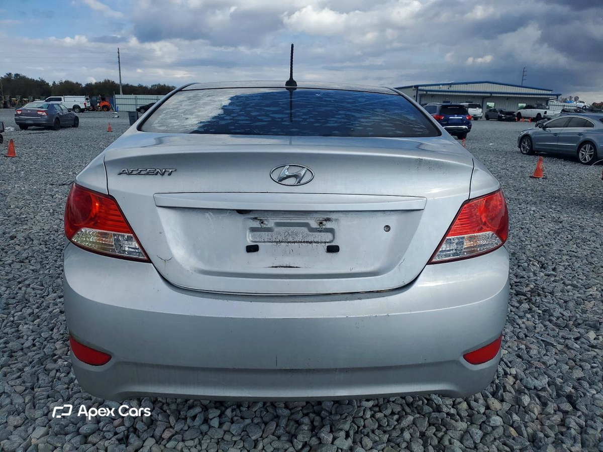 Hyundai Accent 2013