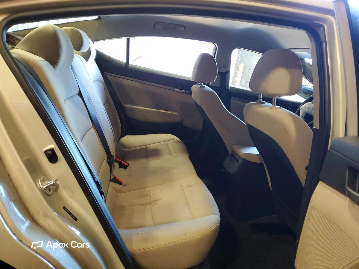 Hyundai Elantra 2018