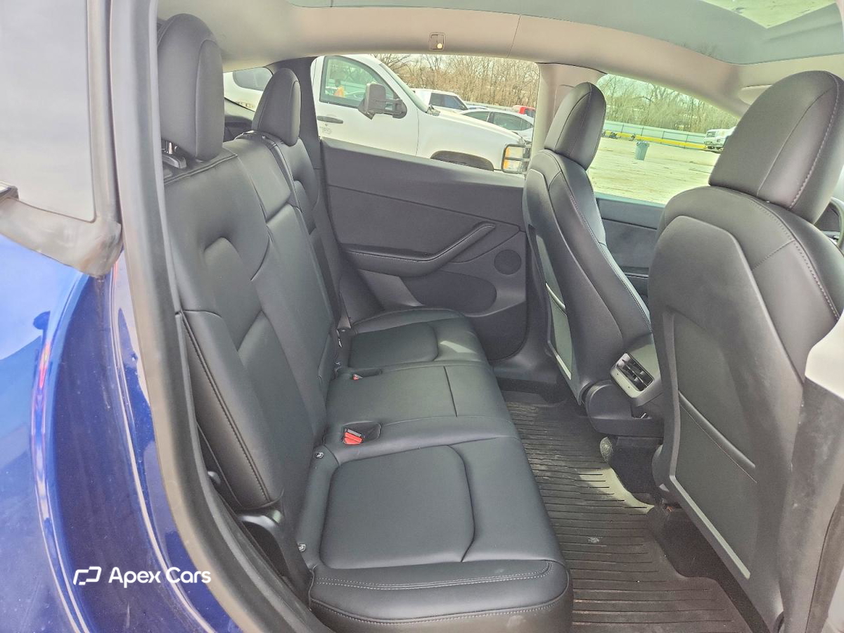 Tesla Model Y 2021