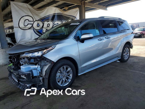 Toyota Sienna 2021 - Image 1 of 14