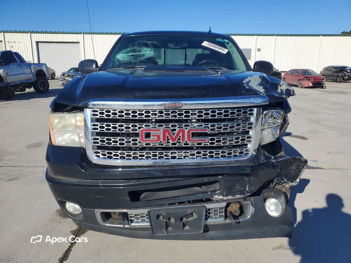 GMC Sierra 2011