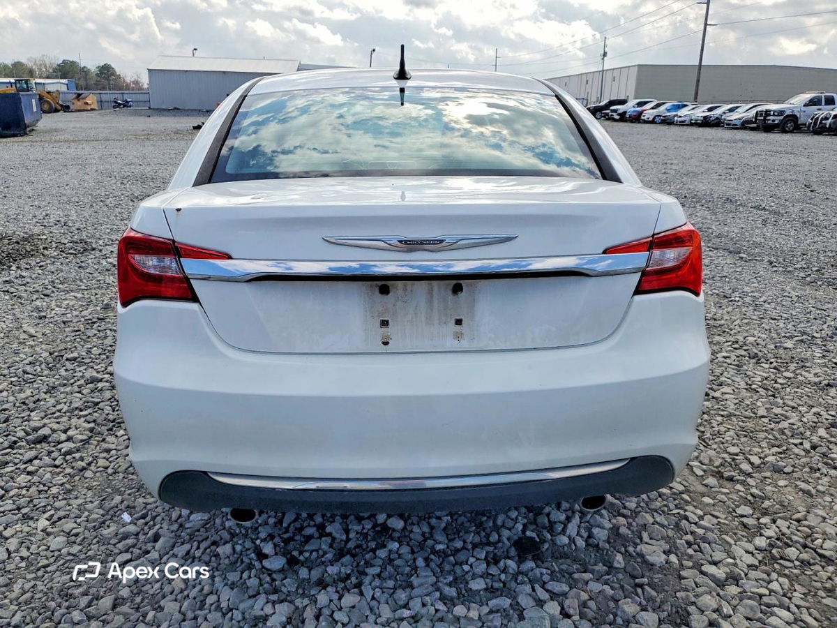 Chrysler 200 2011
