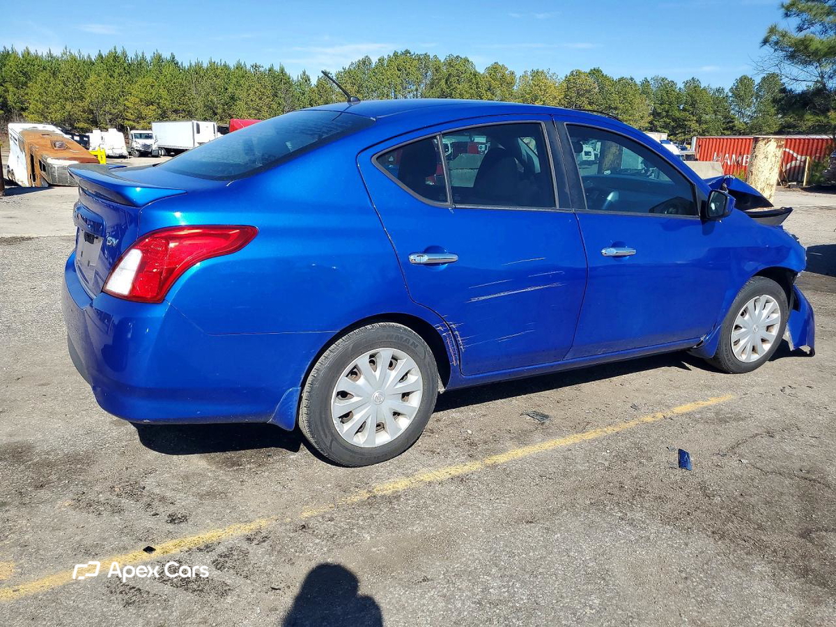 Nissan Versa 2016