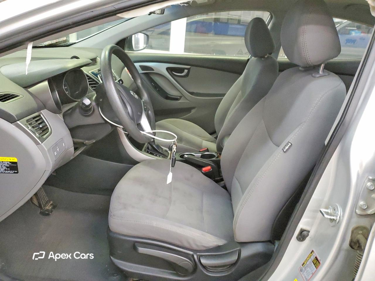 Hyundai Elantra 2016
