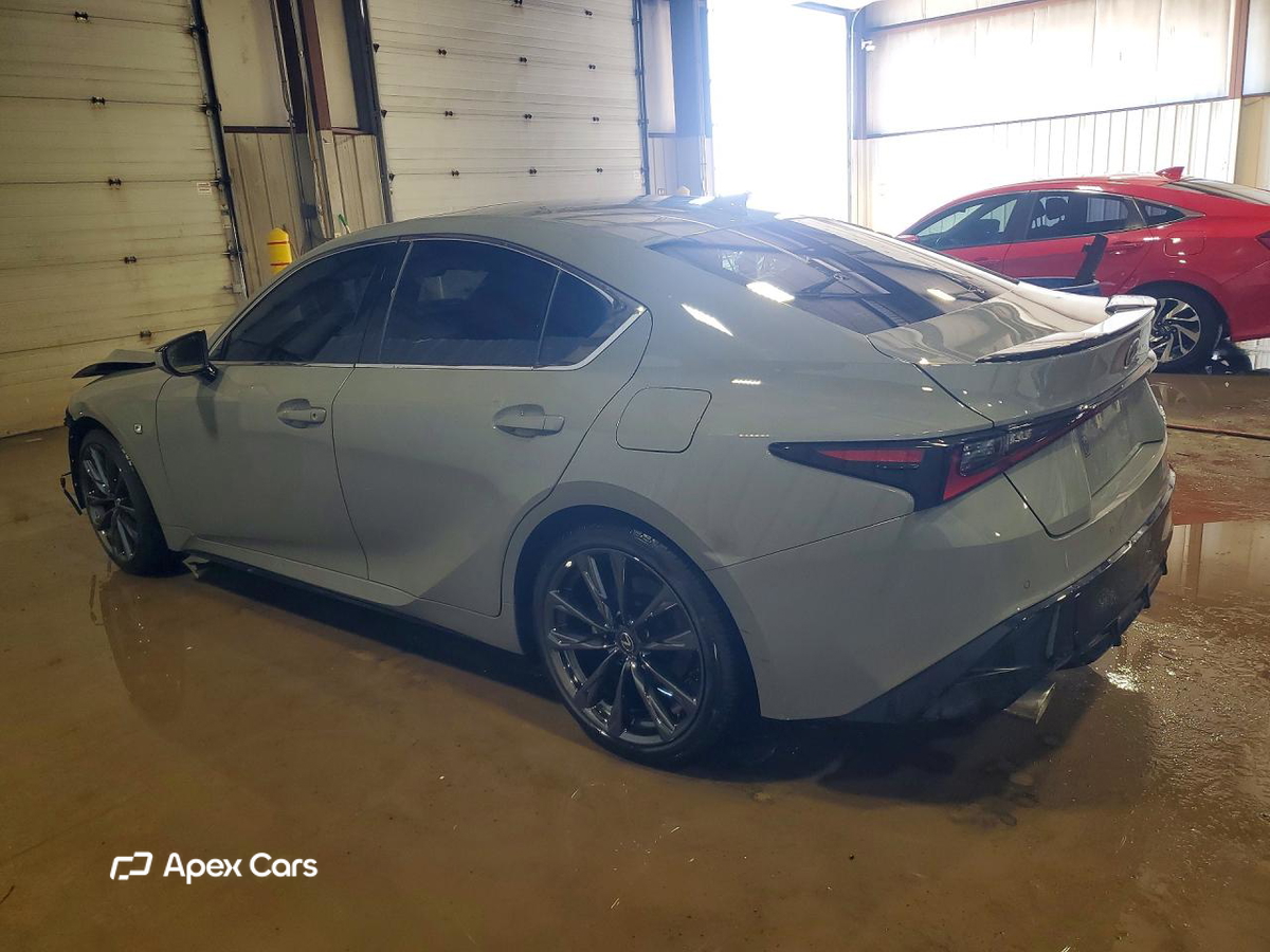 Lexus IS 2024