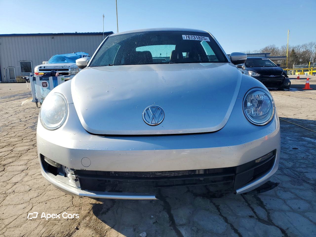 Volkswagen Beetle 2013