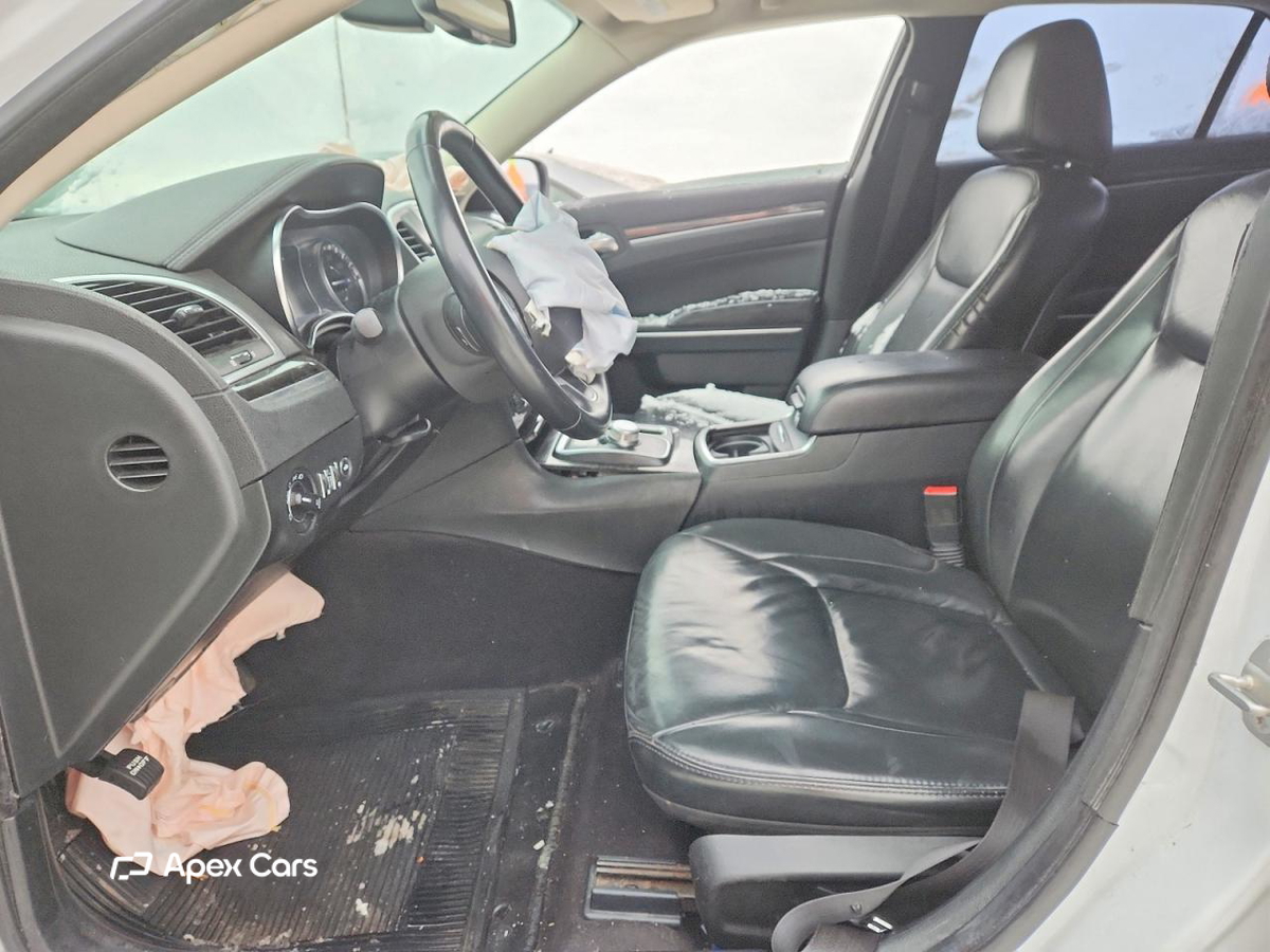 Chrysler 300 2016