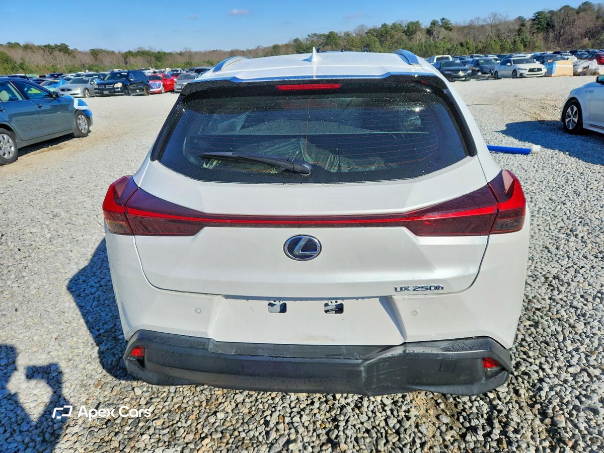 Lexus UX 2020