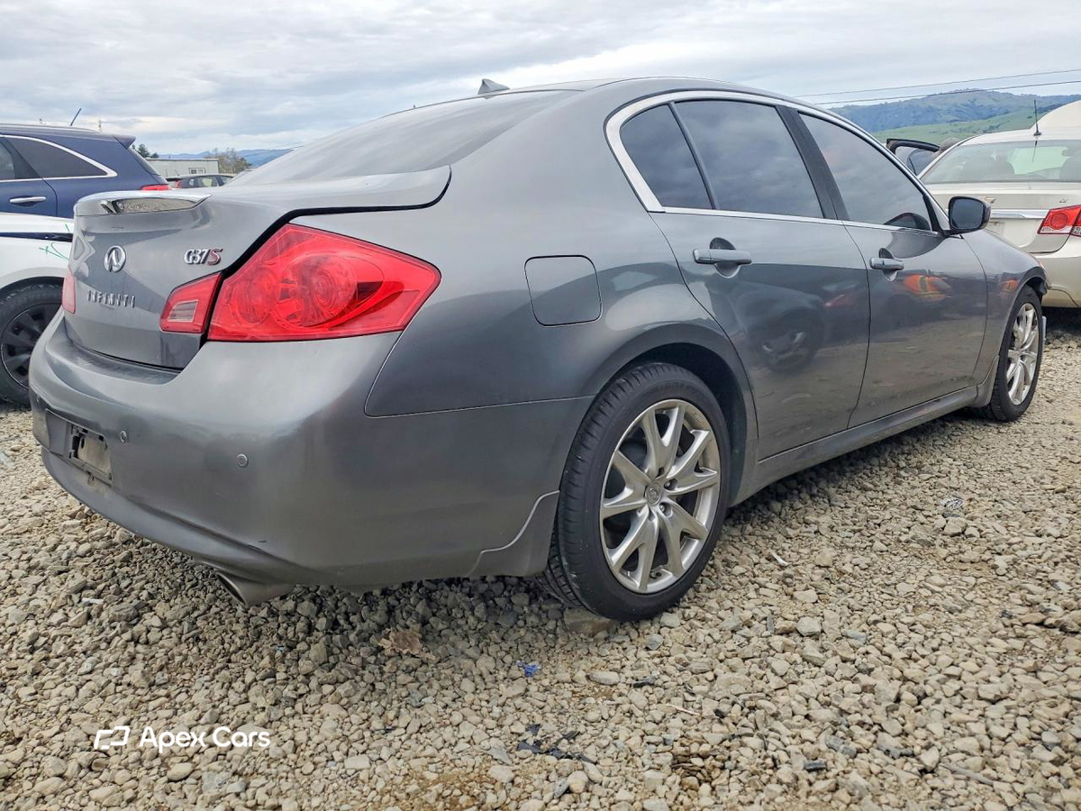 Infiniti G 2010