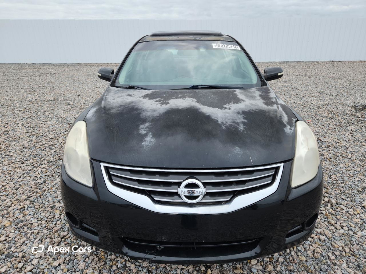 Nissan Altima 2012