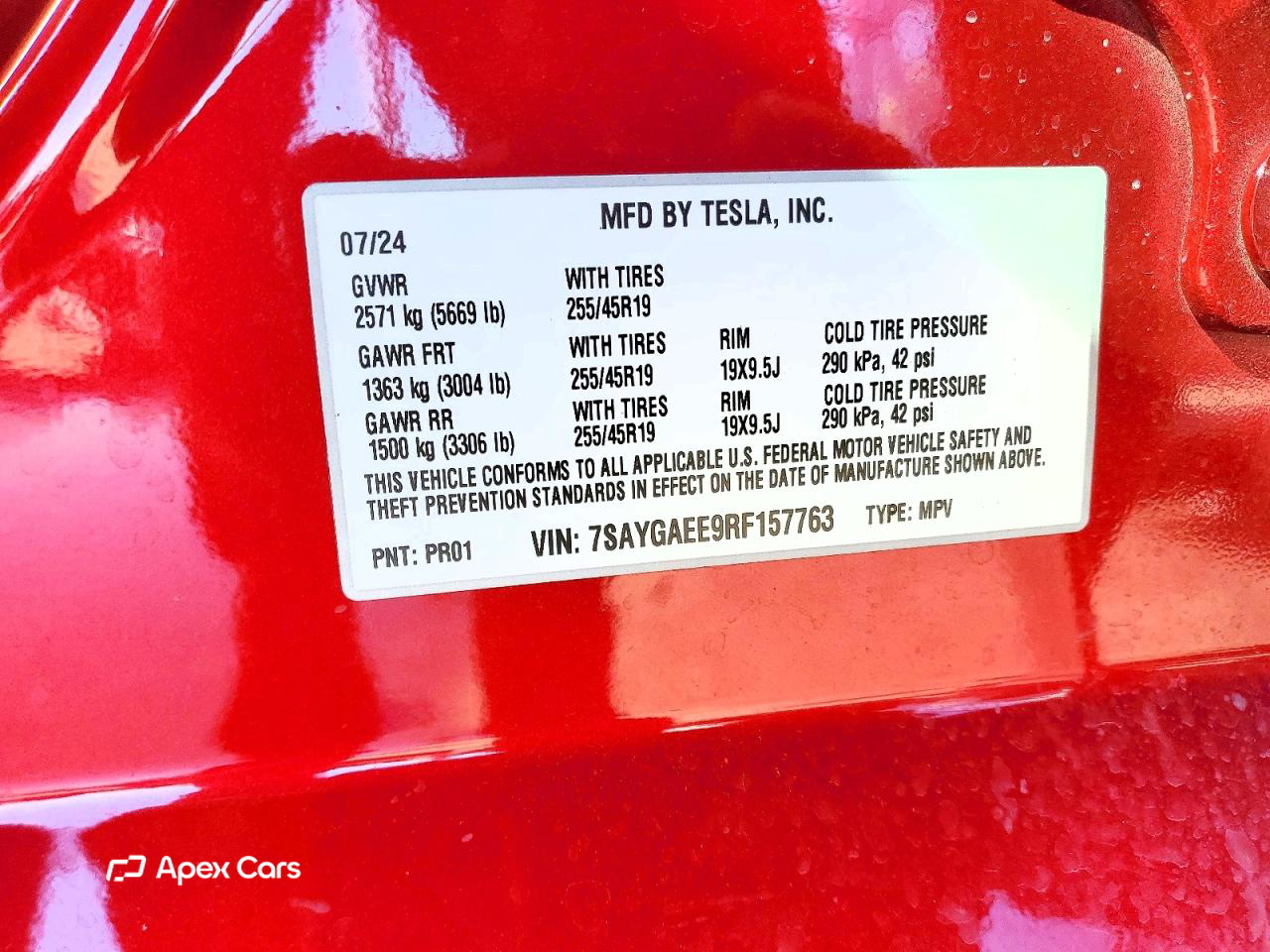 Tesla Model Y 2024