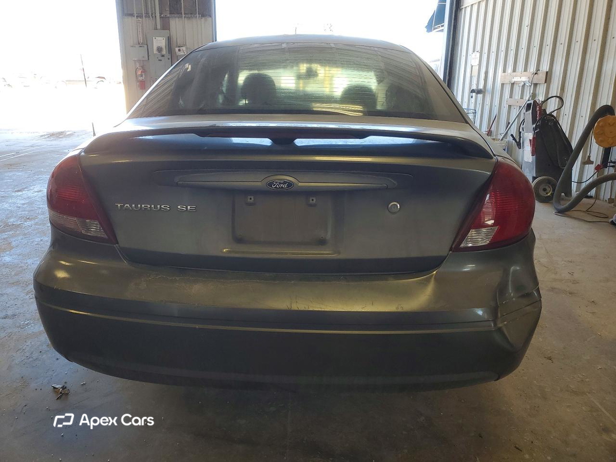 Ford Taurus 2004