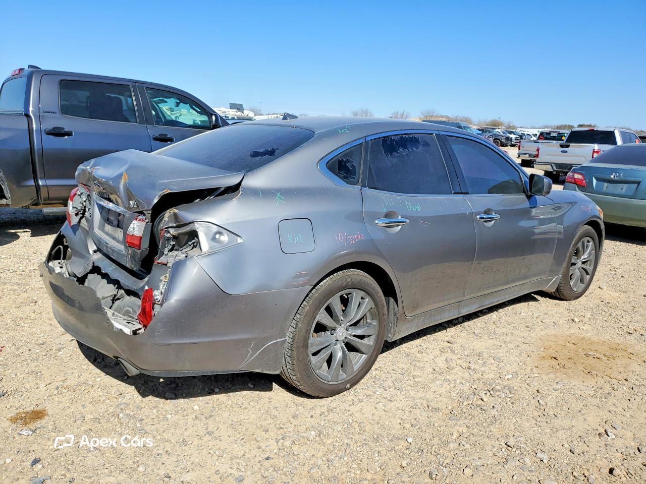 Infiniti M 2013