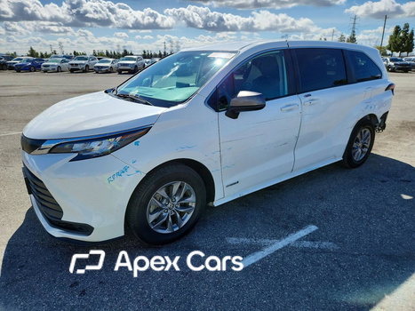 Toyota Sienna 2021 - Image 1 of 13
