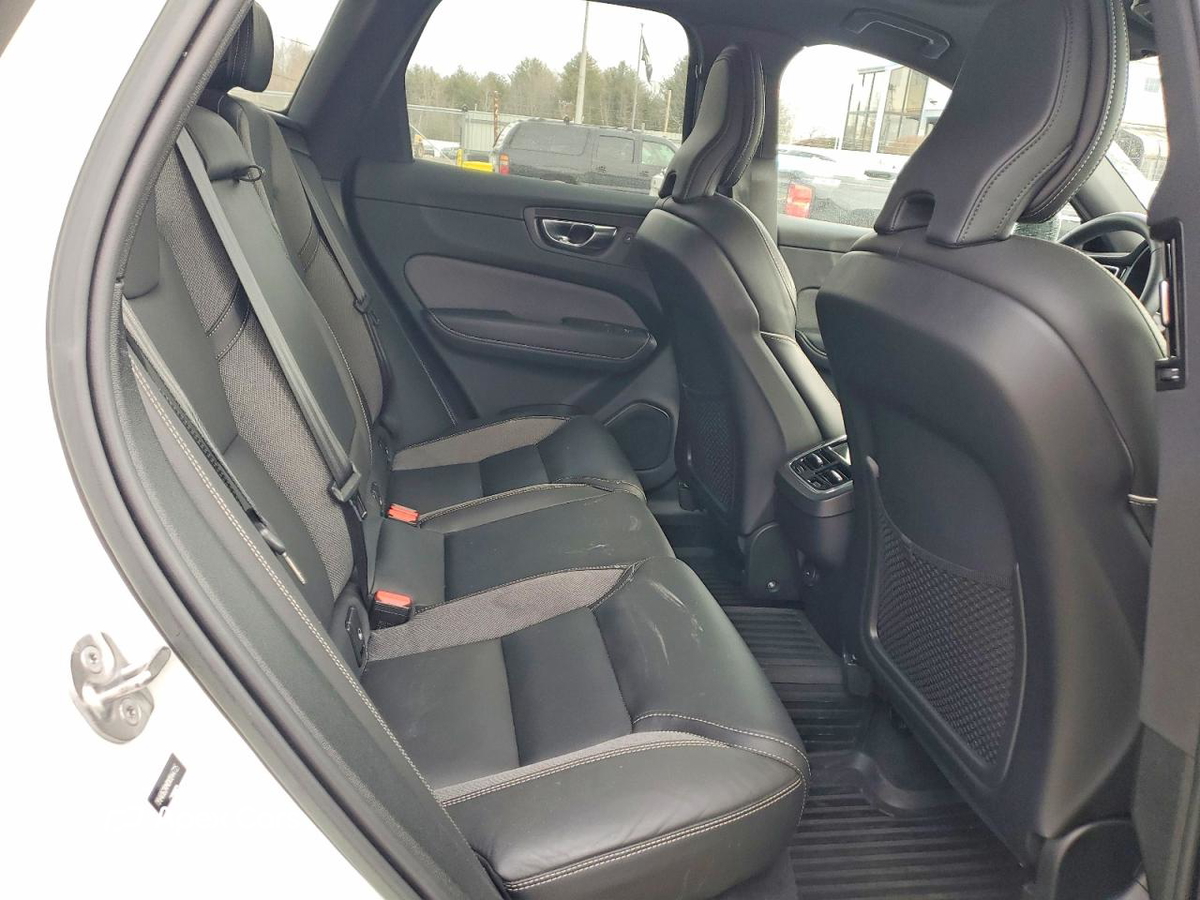 Volvo XC60 2022