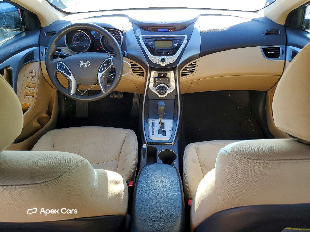 Hyundai Elantra 2011