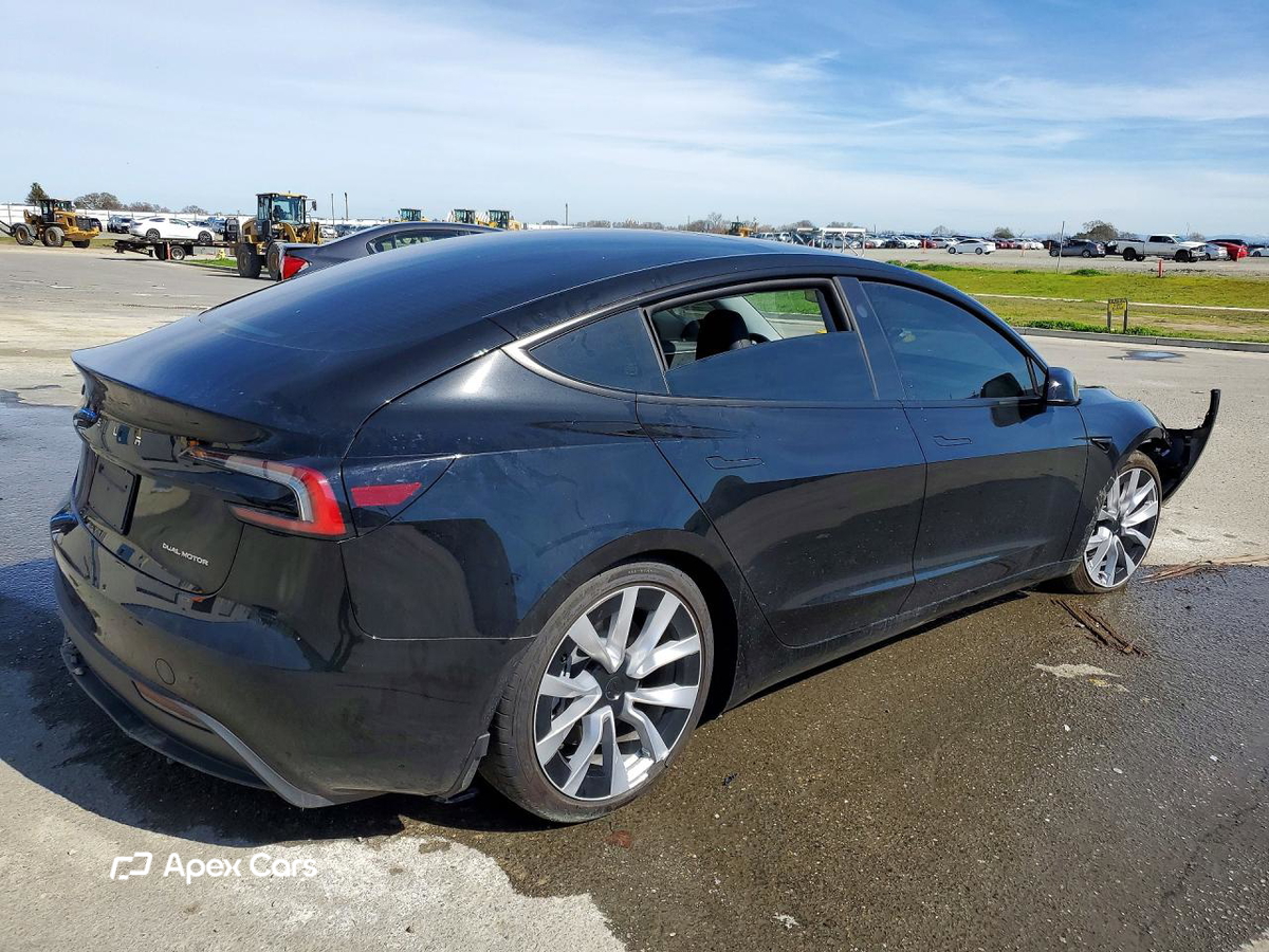 Tesla Model 3 2025