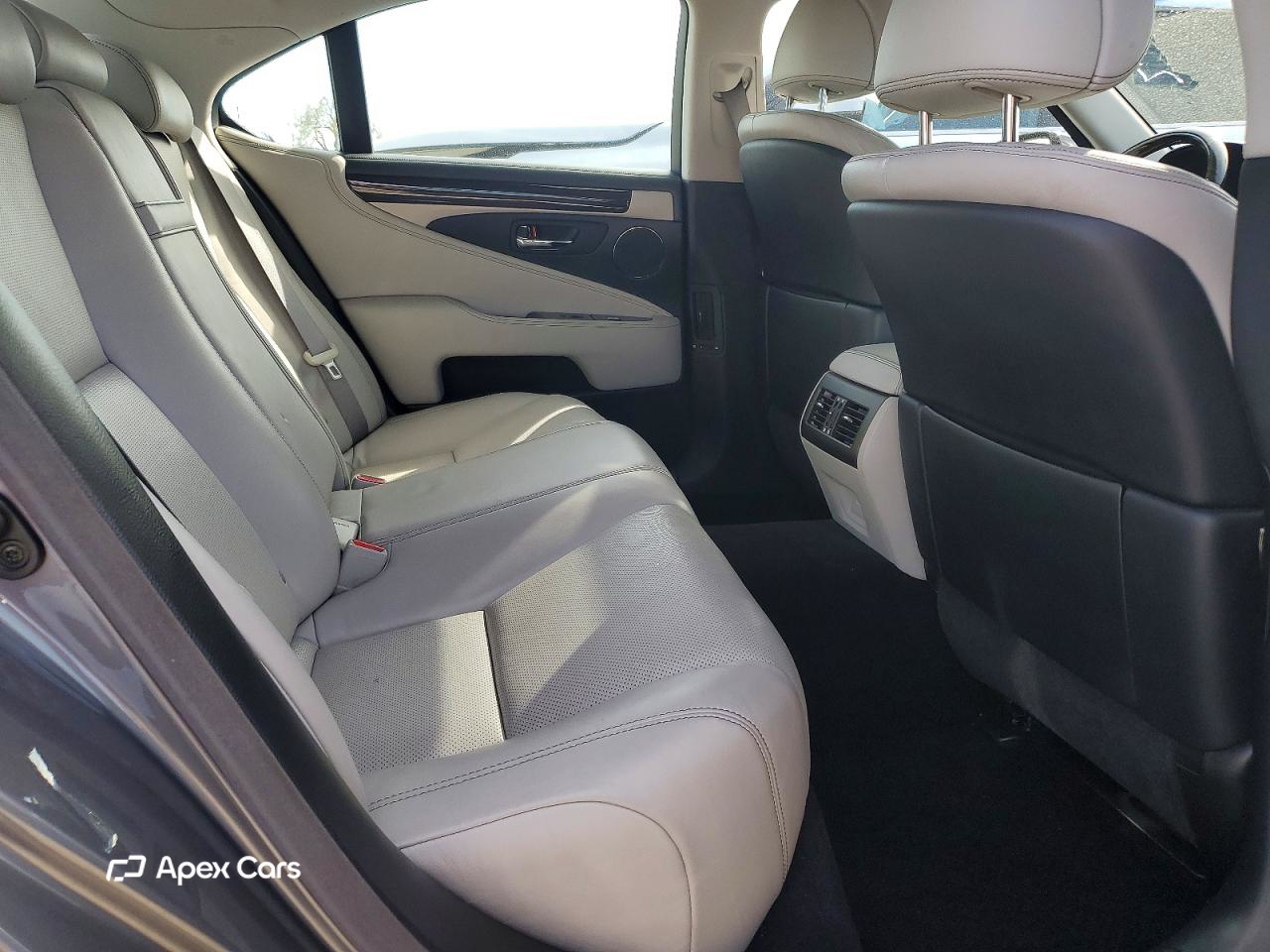 Lexus LS 2015
