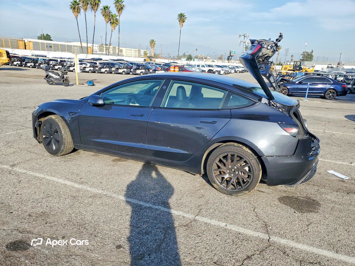 Tesla Model 3 2024