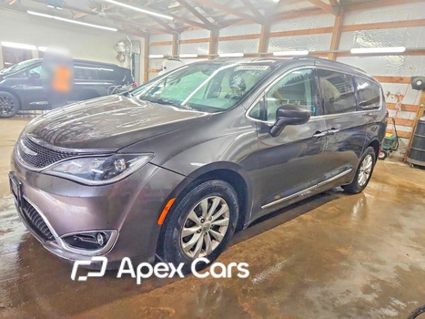 Chrysler Pacifica 2017 - Image 1 of 5