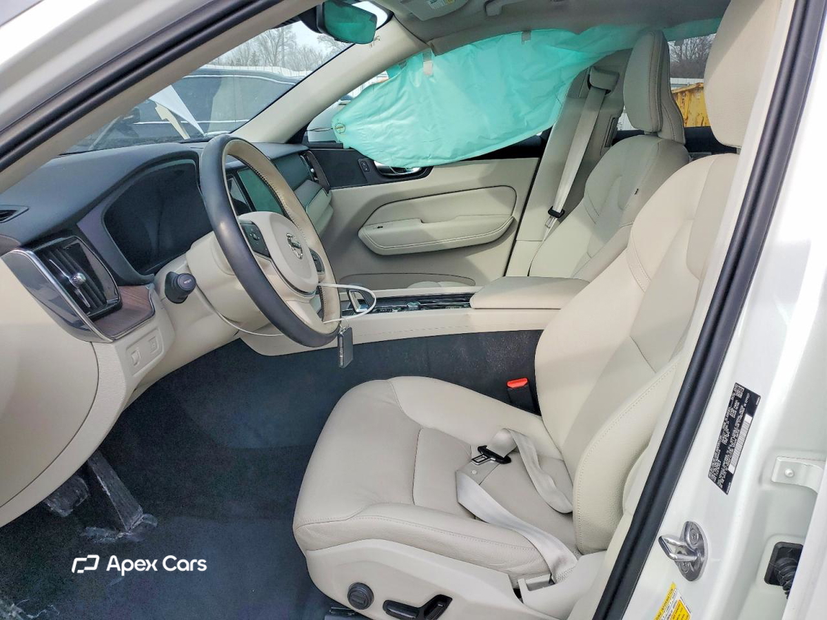 Volvo XC60 2022