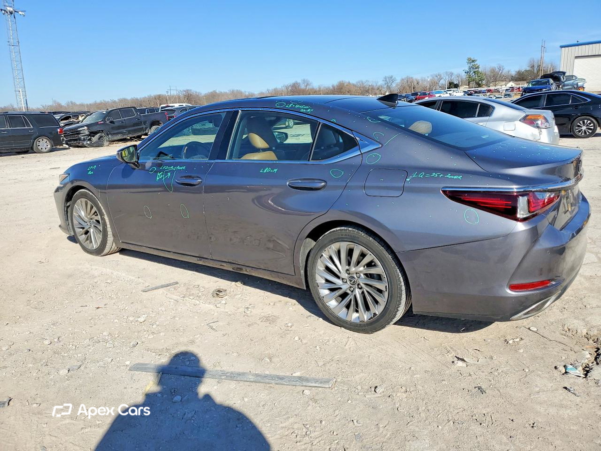 Lexus ES 2019