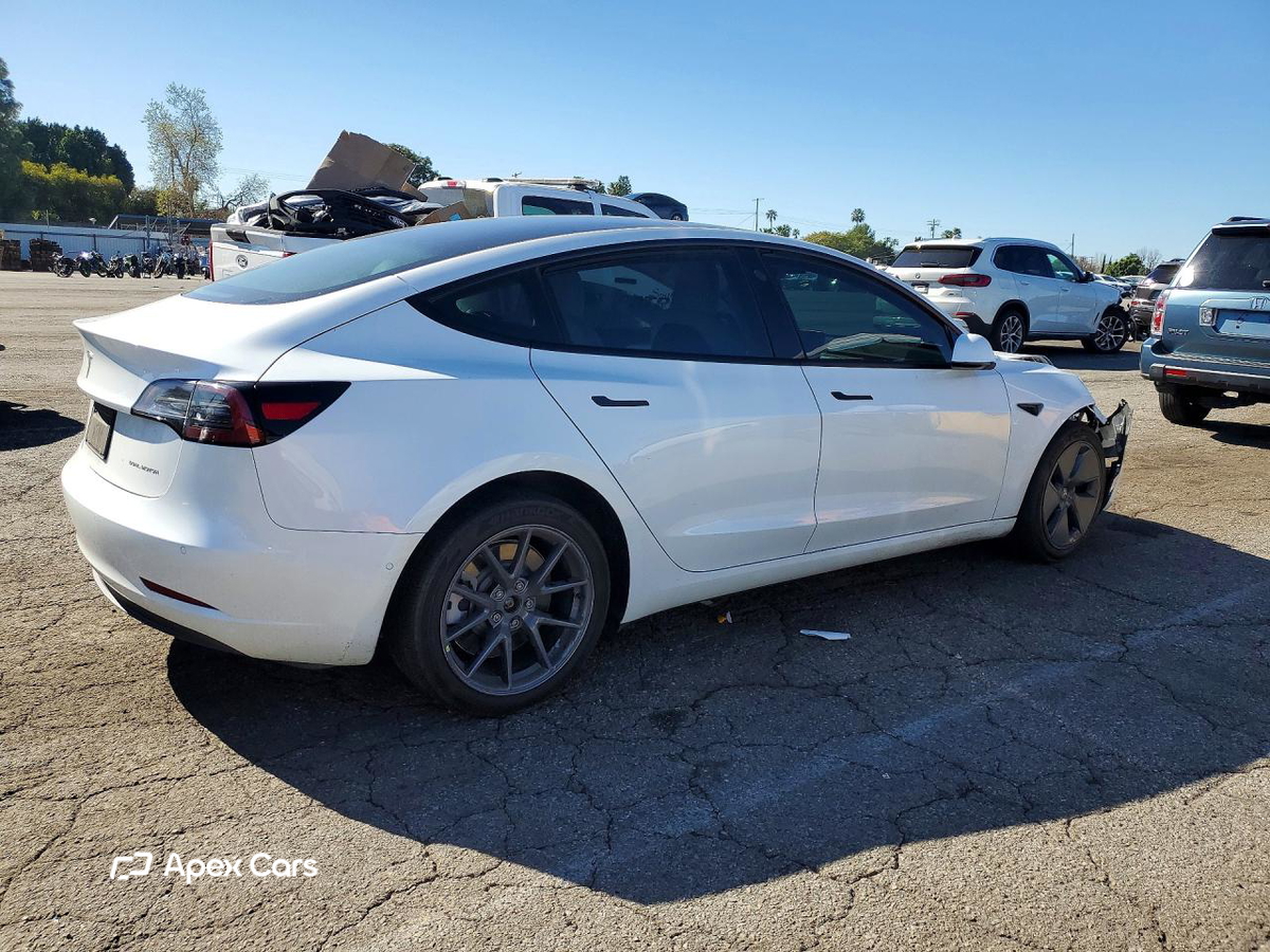 Tesla Model 3 2022
