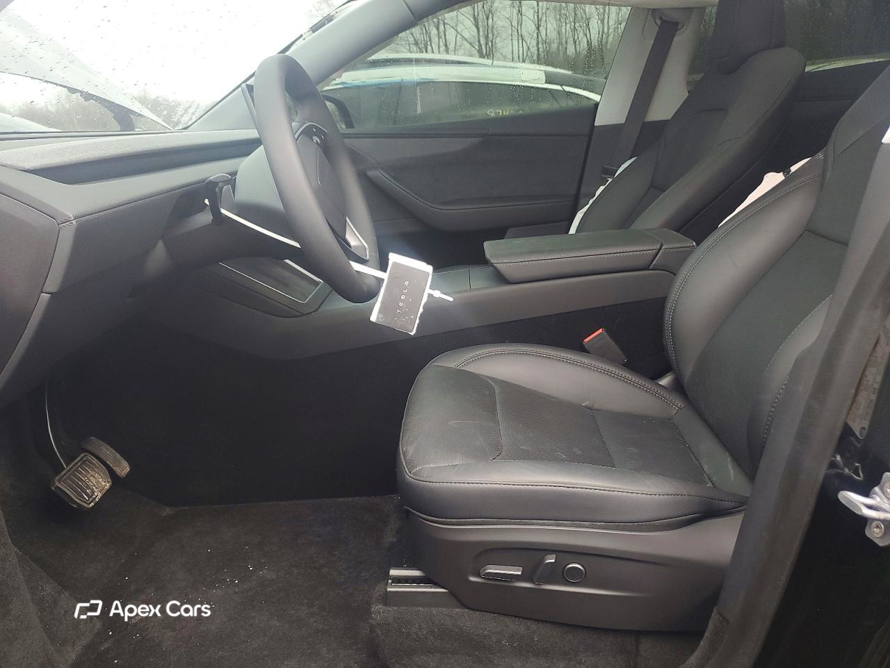 Tesla Model Y 2026