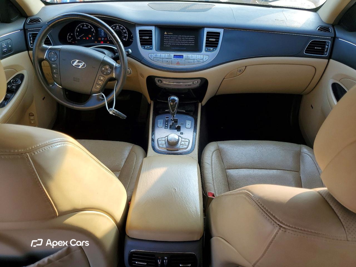 Hyundai Genesis 2011