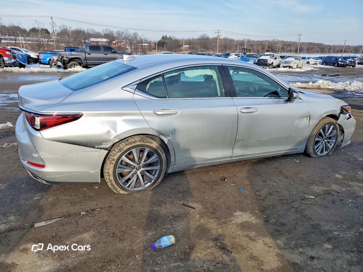 Lexus ES 2019
