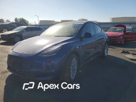 Tesla Model Y 2023 - Image 1 of 15