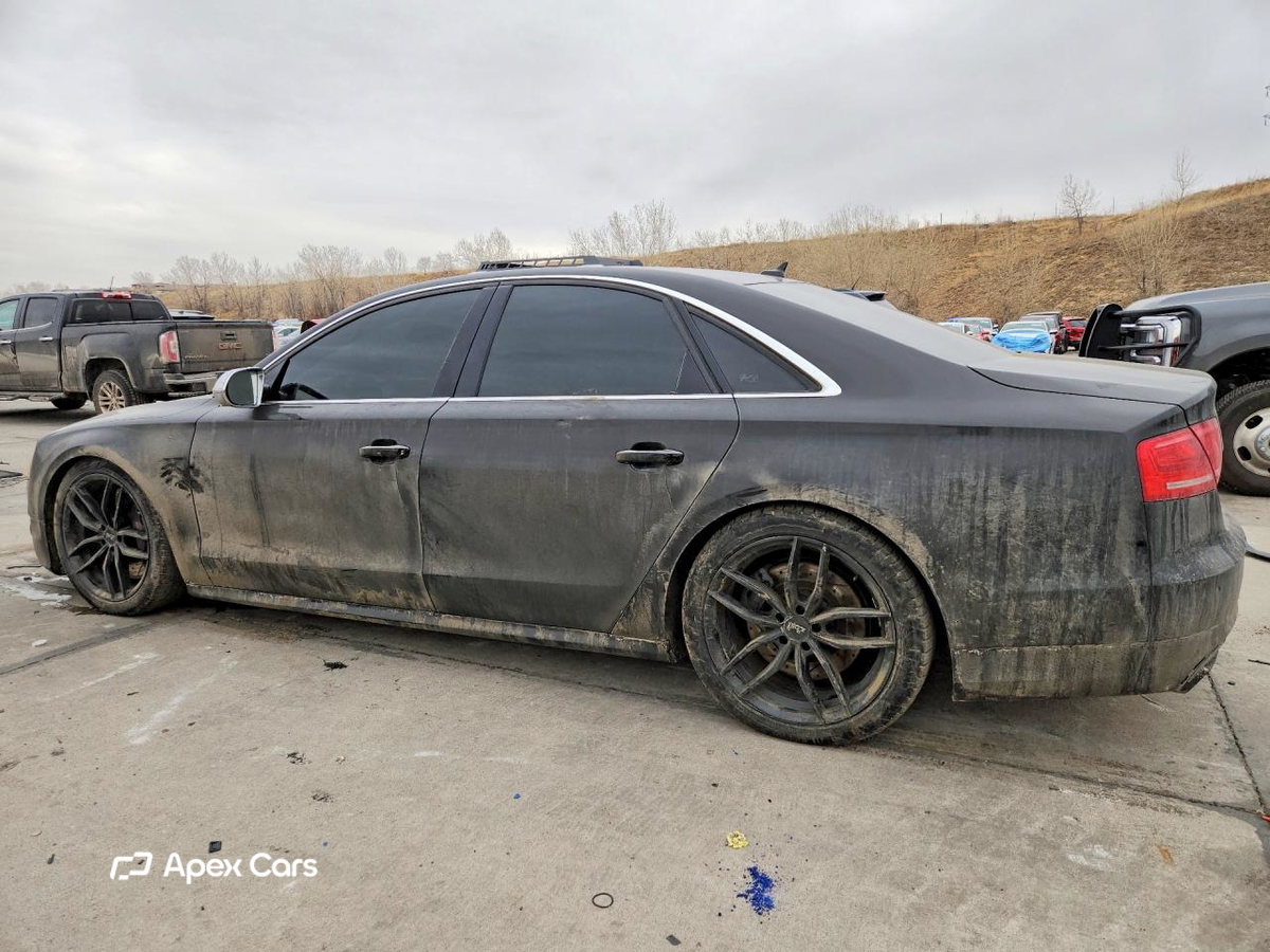 Audi S8 2013