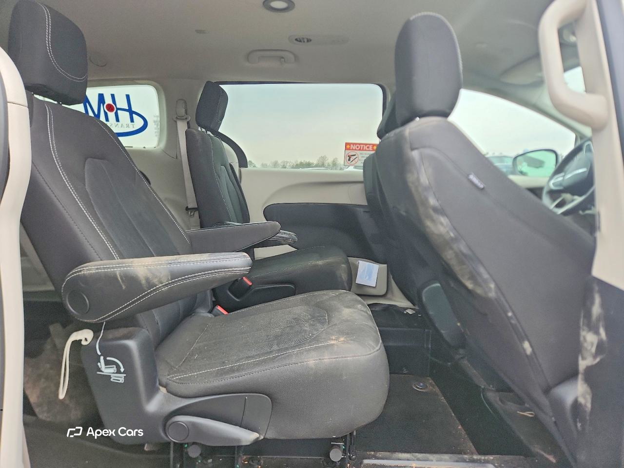 Chrysler Voyager 2023