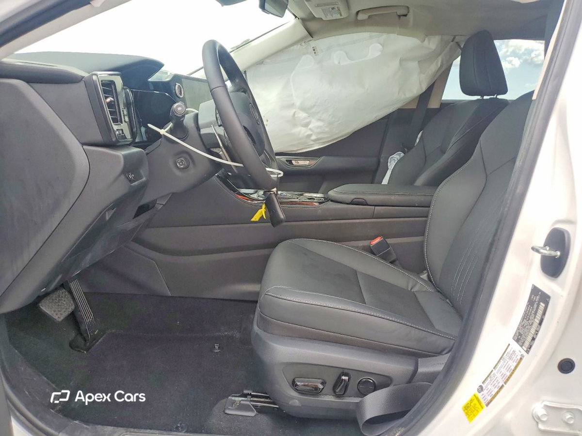 Lexus NX 2024