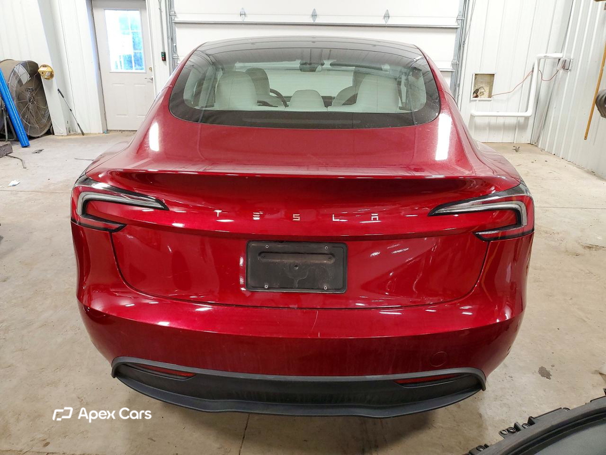 Tesla Model 3 2024