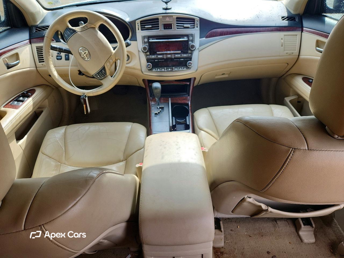 Toyota Avalon 2011