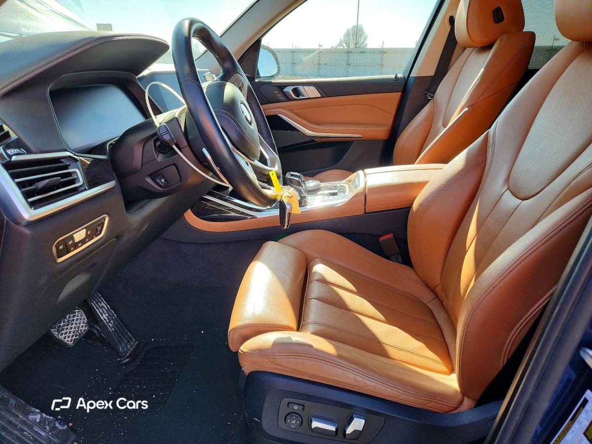 BMW X7 2021
