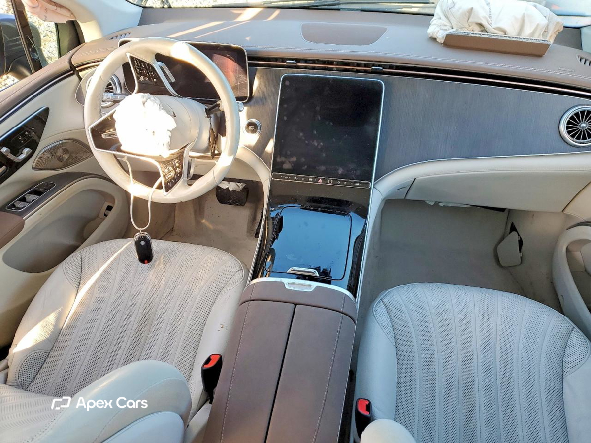 Mercedes-Benz  2023