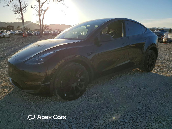2023 Tesla Model Y - Image 1 of 5